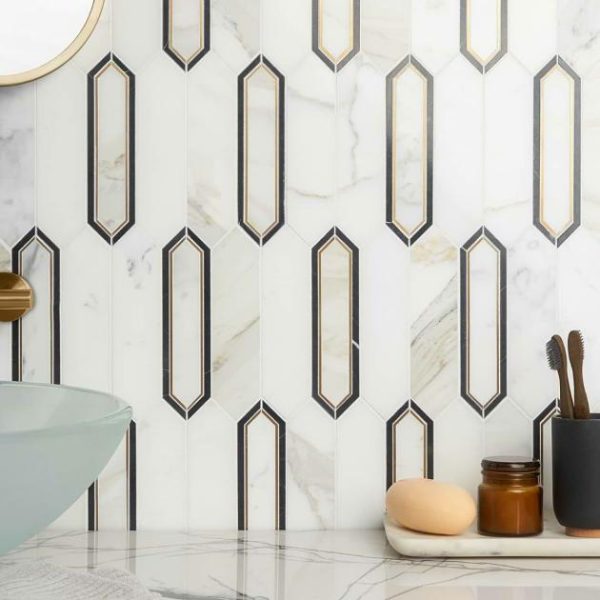 Calacatta | 1 sq. ft. Zeus White Calacatta 2×8 Picket Polished Marble and Brass Waterjet Mosaic Tile White Calacatta Calacatta Calacatta