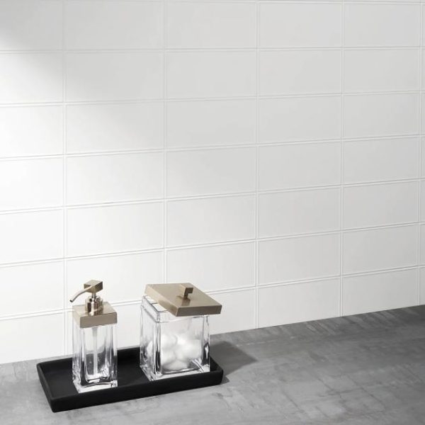 Shower | 1 sq. ft. Stacy Garcia Maddox Frame White 4×8 Matte Ceramic Subway Tile Frame White Bathroom Bathroom